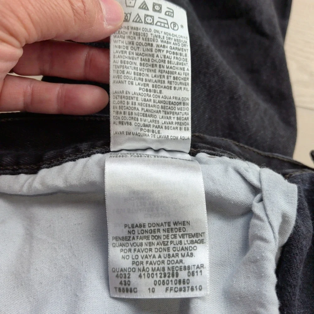 Levis no holes